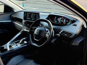 Peugeot 3008 1.6 13.2kWh Allure Premium e-EAT Euro 6 (s/s) 5dr