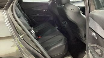 Peugeot 3008 1.6 13.2kWh Allure Premium e-EAT Euro 6 (s/s) 5dr