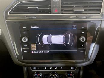 Volkswagen Tiguan 2.0 TDI SE Navigation 4Motion Euro 6 (s/s) 5dr
