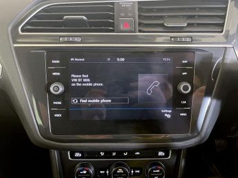 Volkswagen Tiguan 2.0 TDI SE Navigation 4Motion Euro 6 (s/s) 5dr