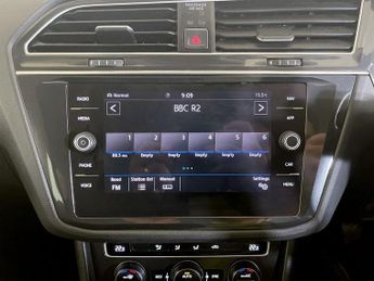 Volkswagen Tiguan 2.0 TDI SE Navigation 4Motion Euro 6 (s/s) 5dr