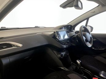 Peugeot 2008 1.2 PureTech Signature Euro 6 (s/s) 5dr