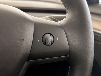 Tesla Model 3 Standard Range Plus Auto RWD 4dr