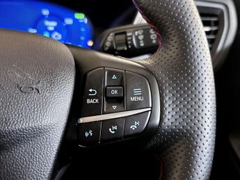 Ford Kuga 2.5 EcoBoost Duratec 14.4kWh ST-Line X CVT Euro 6 (s/s) 5dr