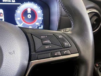 Nissan Juke 1.0 DIG-T N-Connecta Euro 6 (s/s) 5dr