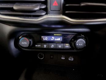 Nissan Juke 1.0 DIG-T N-Connecta Euro 6 (s/s) 5dr