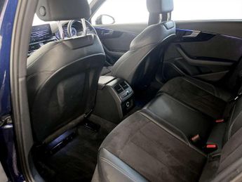 Audi A4 Avant 2.0 TFSI 40 Black Edition S Tronic Euro 6 (s/s) 5dr