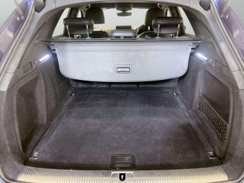 Audi A4 Avant 2.0 TFSI 40 Black Edition S Tronic Euro 6 (s/s) 5dr