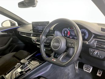 Audi A4 Avant 2.0 TFSI 40 Black Edition S Tronic Euro 6 (s/s) 5dr