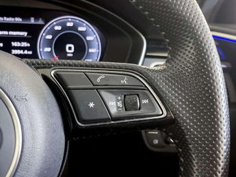 Audi A4 Avant 2.0 TFSI 40 Black Edition S Tronic Euro 6 (s/s) 5dr