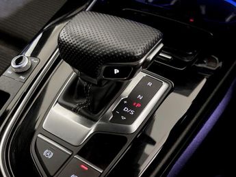 Audi A4 Avant 2.0 TFSI 40 Black Edition S Tronic Euro 6 (s/s) 5dr