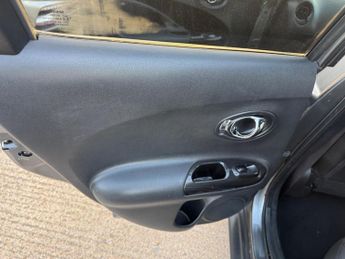 Nissan Juke 1.6 Tekna XTRON Euro 6 5dr