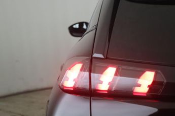 Peugeot 2008 1.2 PureTech Allure Premium + Euro 6 (s/s) 5dr