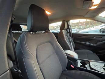 Nissan Qashqai 1.3 DIG-T MHEV Acenta Premium XTRON Euro 6 (s/s) 5dr