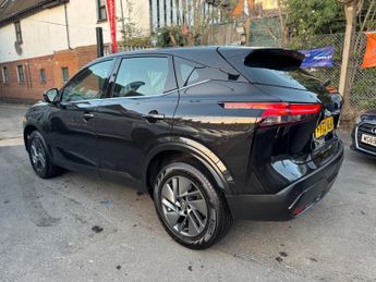 Nissan Qashqai 1.3 DIG-T MHEV Acenta Premium XTRON Euro 6 (s/s) 5dr