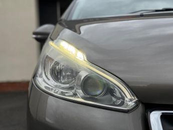 Peugeot 208 1.6 e-HDi Allure Euro 5 (s/s) 5dr