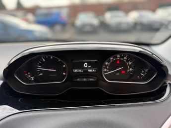 Peugeot 208 1.6 e-HDi Allure Euro 5 (s/s) 5dr