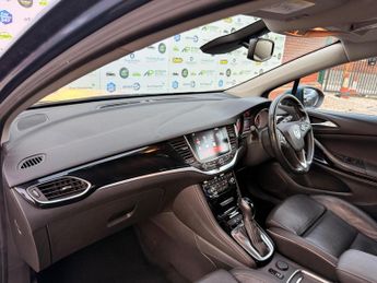 Vauxhall Astra 1.6 CDTi BlueInjection Elite Nav Auto Euro 6 5dr