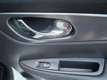 Nissan Qashqai 1.2 DIG-T Tekna XTRON Euro 6 (s/s) 5dr