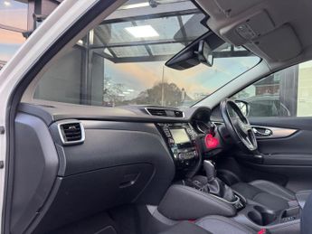 Nissan Qashqai 1.2 DIG-T Tekna XTRON Euro 6 (s/s) 5dr