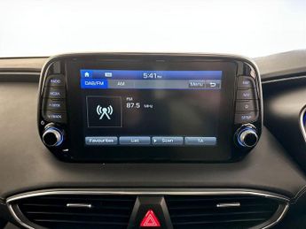 Hyundai Santa Fe 2.2 CRDi Premium Auto 4WD Euro 6 (s/s) 5dr 7 Seat