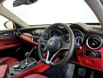 Alfa Romeo Stelvio 2.2 TD Super Auto Q4 AWD Euro 6 (s/s) 5dr