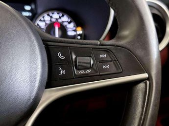 Alfa Romeo Stelvio 2.2 TD Super Auto Q4 AWD Euro 6 (s/s) 5dr