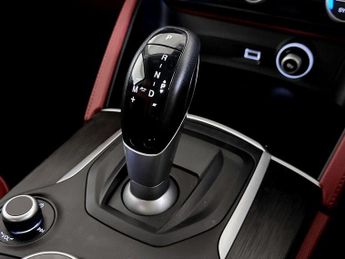 Alfa Romeo Stelvio 2.2 TD Super Auto Q4 AWD Euro 6 (s/s) 5dr