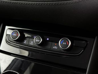 Vauxhall Grandland X 1.2 Turbo Sport Nav Auto Euro 6 (s/s) 5dr