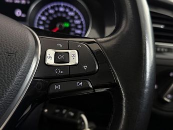 Volkswagen Golf 1.6 TDI BlueMotion Tech SE Nav DSG Euro 6 (s/s) 5dr