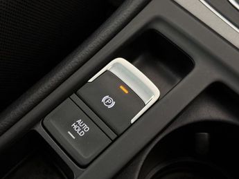 Volkswagen Golf 1.6 TDI BlueMotion Tech SE Nav DSG Euro 6 (s/s) 5dr