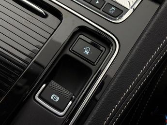 Jaguar F-PACE 2.0 P250i R-Sport Auto AWD Euro 6 (s/s) 5dr