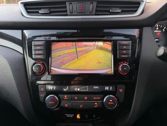 Nissan Qashqai 1.3 DIG-T Acenta Premium DCT Auto Euro 6 (s/s) 5dr