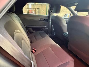 MG MG4 51kWh SE Auto 5dr