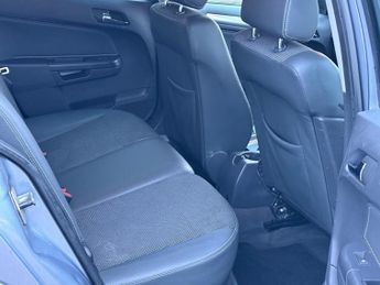 Vauxhall Astra 1.8i 16v Design 5dr