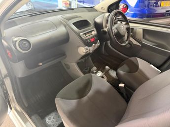 Toyota AYGO 1.0 VVT-i + MultiMode Euro 4 5dr