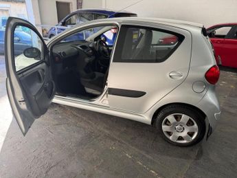 Toyota AYGO 1.0 VVT-i + MultiMode Euro 4 5dr