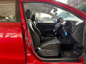 Hyundai i30 1.6 CRDi Comfort Auto Euro 4 5dr