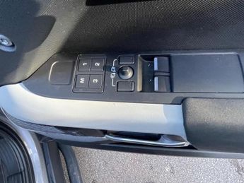 Land Rover Defender 90 3.0 D250 MHEV X-Dynamic SE Auto 4WD Euro 6 (s/s) 3dr