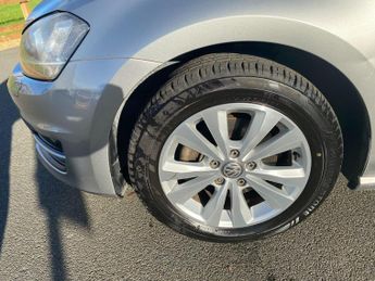 Volkswagen Golf 1.2 TSI BlueMotion Tech S Hatchback 5dr Petrol DSG Euro 5 (s/s) 