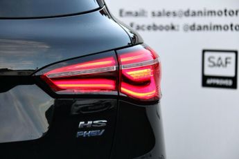 MG MG HS 1.5 T-GDI 16.6kWh Exclusive Auto Euro 6 (s/s) 5dr