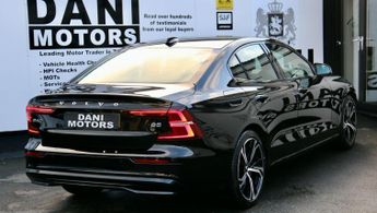 Volvo S60 2.0 B5 MHEV R-Design Saloon 4dr Petrol Hybrid Auto Euro 6 (s/s) 