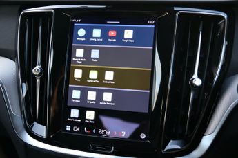 Volvo S60 2.0 B5 MHEV R-Design Saloon 4dr Petrol Hybrid Auto Euro 6 (s/s) 