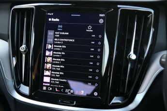 Volvo S60 2.0 B5 MHEV R-Design Saloon 4dr Petrol Hybrid Auto Euro 6 (s/s) 