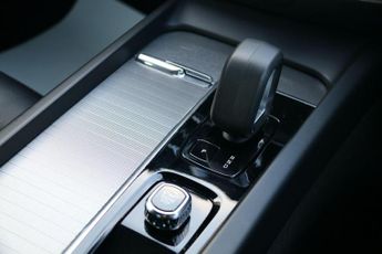 Volvo S60 2.0 B5 MHEV R-Design Auto Euro 6 (s/s) 4dr