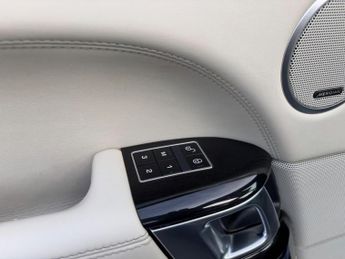 Land Rover Range Rover 4.4 SD V8 Autobiography Auto 4WD Euro 5 5dr