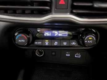 Nissan Juke 1.0 DIG-T N-Connecta Euro 6 (s/s) 5dr