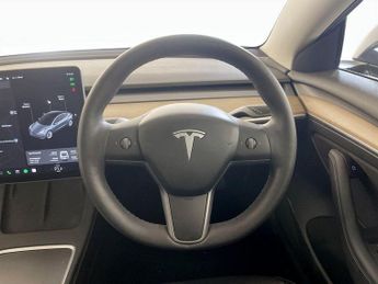 Tesla Model 3 Standard Range Plus Auto RWD 4dr