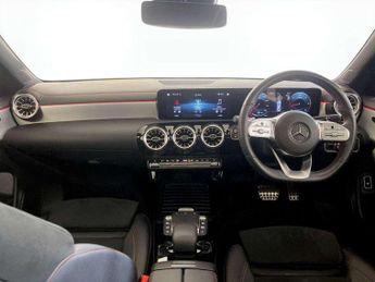 Mercedes-Benz CLA 2.0 CLA220d AMG Line Night Edition (Premium Plus) Coupe 8G-DCT E