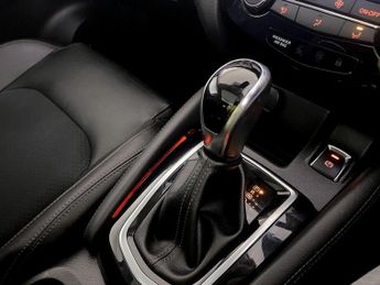 Nissan Qashqai 1.2 DIG-T Tekna XTRON Euro 6 (s/s) 5dr